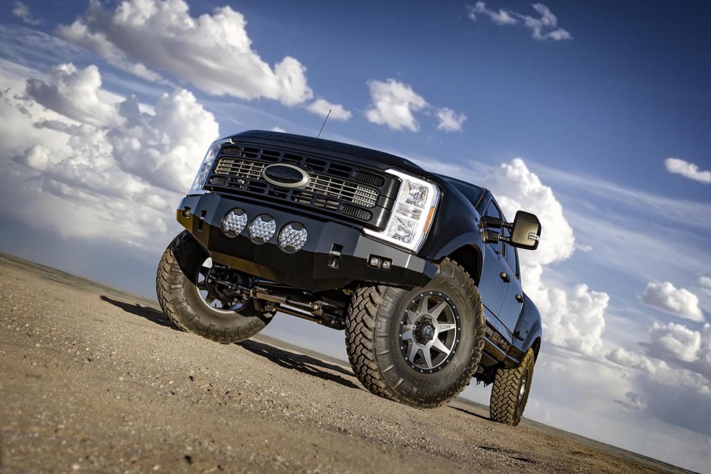 ICON 2023-2026 F-250/F-350 Ford Super Duty 4WD, 2.5 Centerline Steering Stabilizer Kit, Piggyback Reservoir — photo 2 of 3