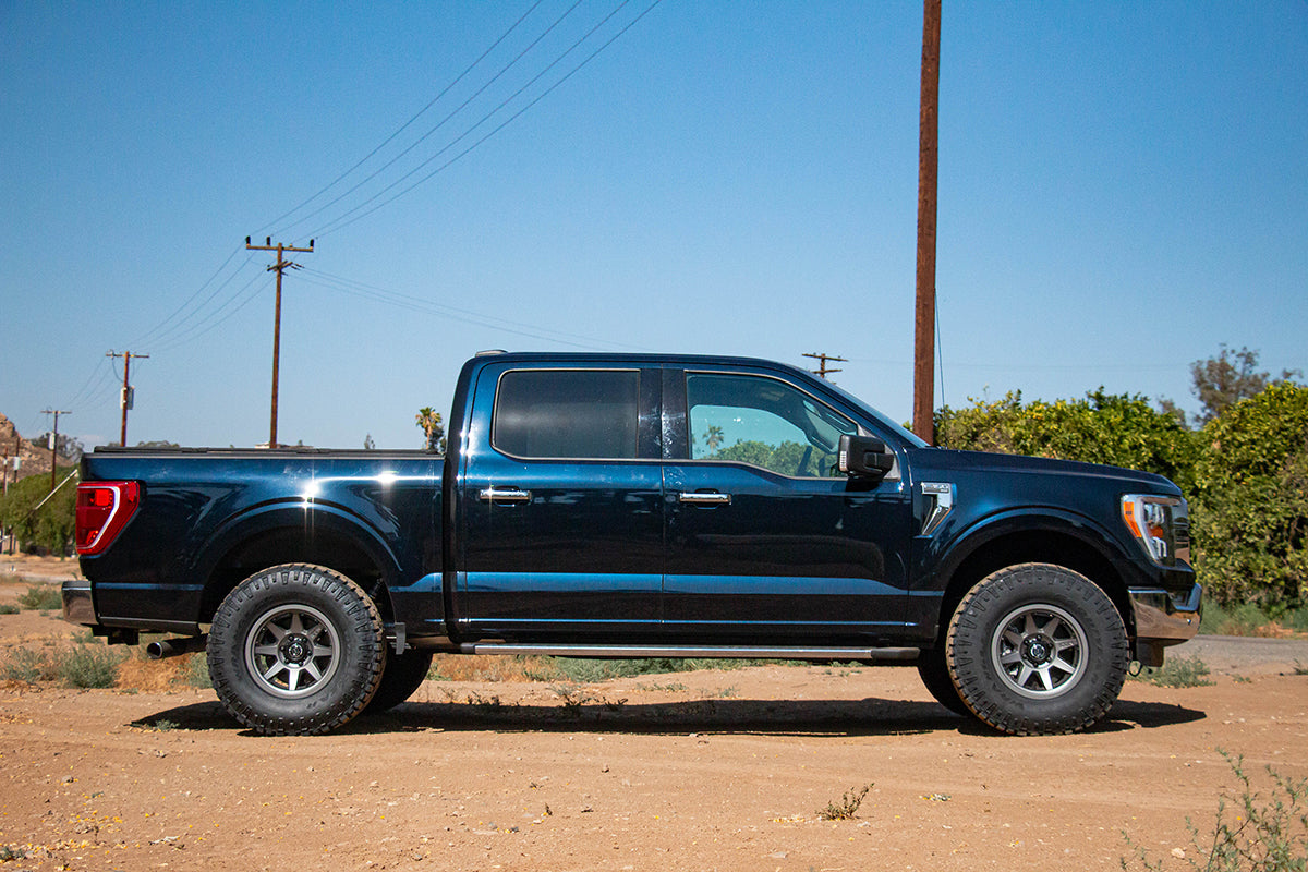 ICON 2021-2026 Ford F-150, 0-1" Lift, Rear, V.S. 2.5 Aluminum Series Shock Absorbers, Piggyback Reservoir w/ CDEV, Pair — photo 1 of 3