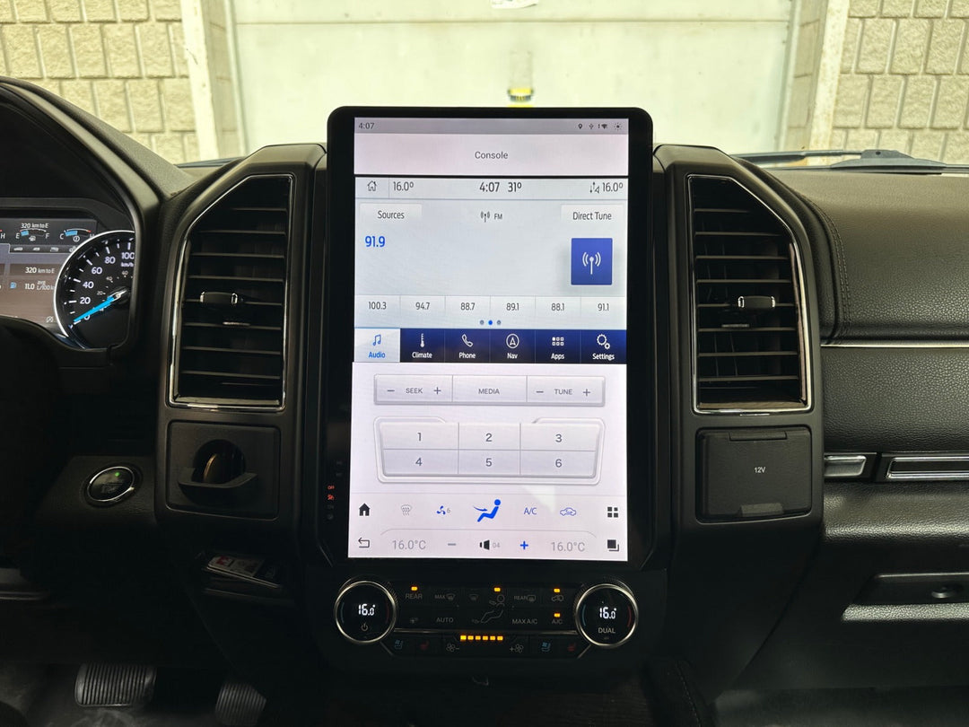 Ford Expedition Tesla Style Screen 2018-2021 – photo 2 of 6
